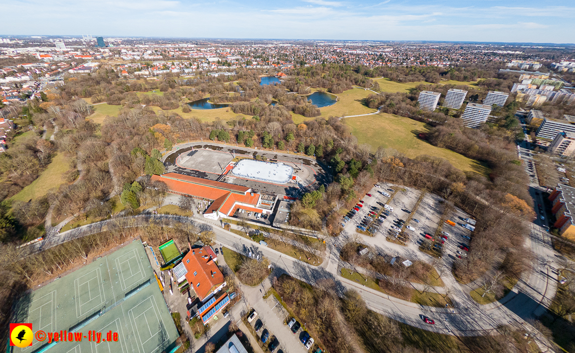 20.02.2023 -  Ostparksee und Schule am Strehleranger mit Umgebung in Neuperlach